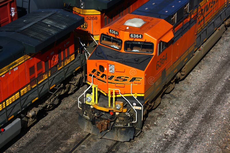 De Locomotieven van de Spoorweg BNSF stock afbeeldingen De Locomotieven van de Spoorweg BNSF stock afbeeldingen
