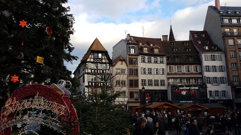 De Markt van Kerstmis in Straatsburg stock foto De Markt van Kerstmis in Straatsburg stock foto