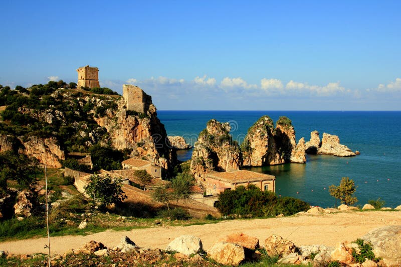 De mediterrane kust van Sicilië rseascaoe, Scopello stock afbeelding De mediterrane kust van Sicilië rseascaoe, Scopello stock afbeelding