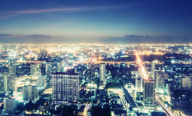 De mening van de nacht van Bangkok stock afbeeldingen De mening van de nacht van Bangkok stock afbeeldingen