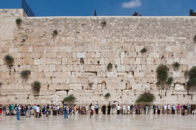De mensen bidden bij de westelijke muur, Jeruzalem