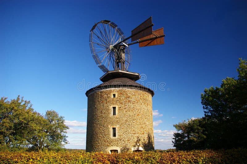 De Molen van de wind royalty-vrije stock foto's De Molen van de wind royalty-vrije stock foto's