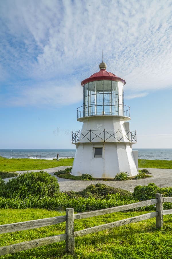 De mooie vuurtoren van Schuilplaatsinham - SCHUILPLAATSinham - CALIFORNIË - APRIL 17, 2017 royalty-vrije stock foto De mooie vuurtoren van Schuilplaatsinham - SCHUILPLAATSinham - CALIFORNIË - APRIL 17, 2017 royalty-vrije stock foto