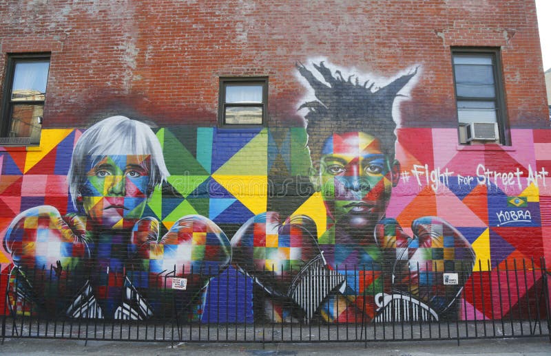 De muurschilderingkunst door Braziliaanse Muurschilderingkunstenaar Eduardo Kobra werft Pop-artlegende Andy Warhol en de superste royalty-vrije stock foto De muurschilderingkunst door Braziliaanse Muurschilderingkunstenaar Eduardo Kobra werft Pop-artlegende Andy Warhol en de superste royalty-vrije stock foto