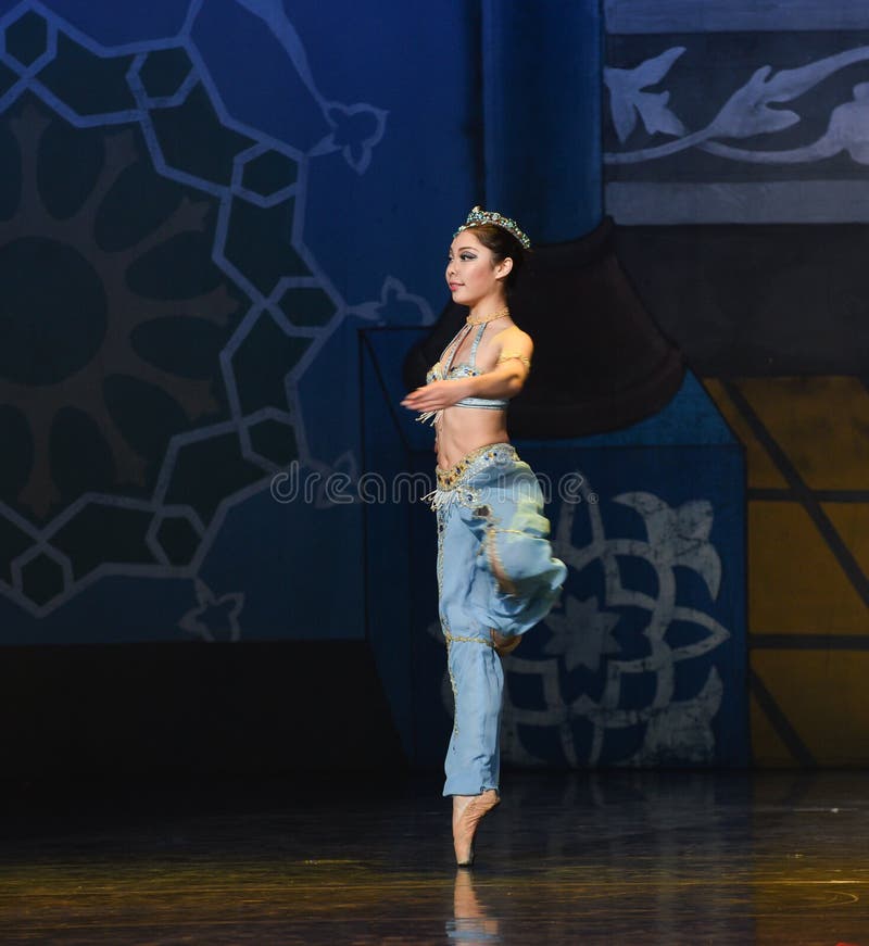 Smurf-ballet “Mil e Uma Noites” imagem de stock