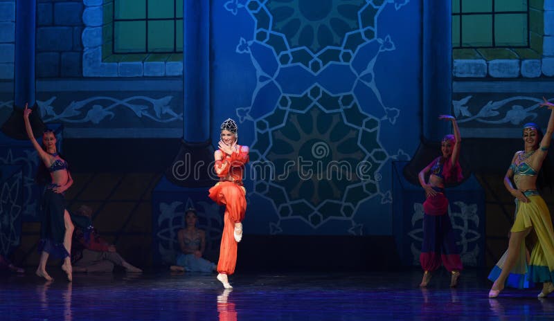 Bailarina do Ventre - ballet 'Mil e Uma Noites' foto de stock royalty free
