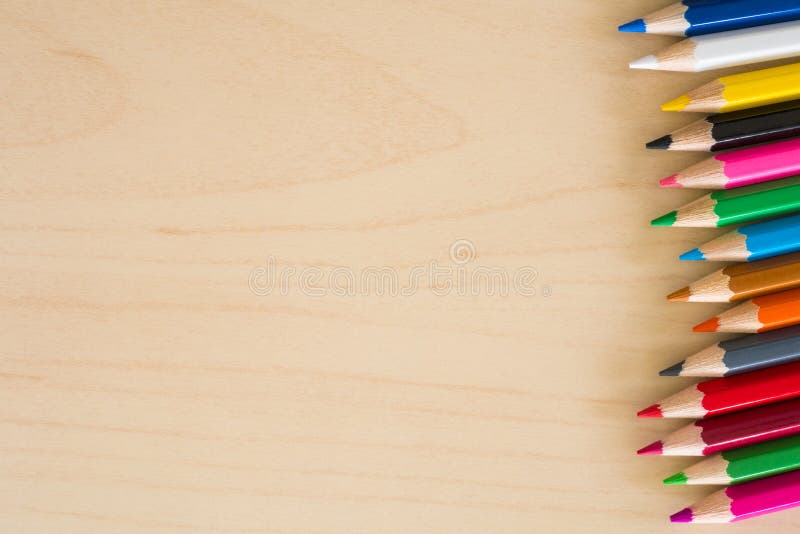 De Nuevo a Fuentes De Escuela, Accesorios Coloridos Fondo, Visión Superior  De Los Lápices De Los Efectos De Escritorio Plana Foto de archivo - Imagen  de verde, colorido: 98090154