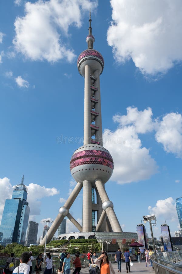 De Oriental Pearl Tower in Shanghai, China royalty-vrije stock fotografie