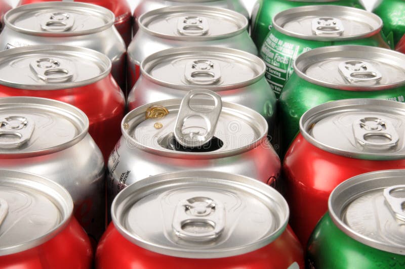De open frisdrank kan royalty-vrije stock afbeeldingen De open frisdrank kan royalty-vrije stock afbeeldingen
