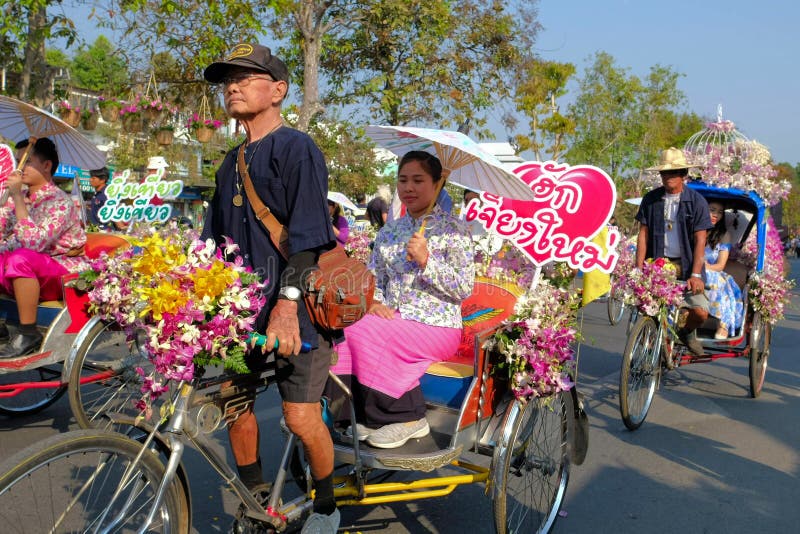 De openingsceremonie van verjaardagschiang mai flower festival 2017 stock foto's De openingsceremonie van verjaardagschiang mai flower festival 2017 stock foto's