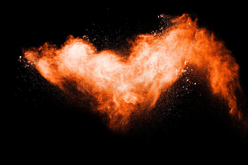 De oranje explosie van het kleurenpoeder op zwarte achtergrond Mauve oranje kleurenwolk royalty-vrije stock foto's De oranje explosie van het kleurenpoeder op zwarte achtergrond Mauve oranje kleurenwolk royalty-vrije stock foto's