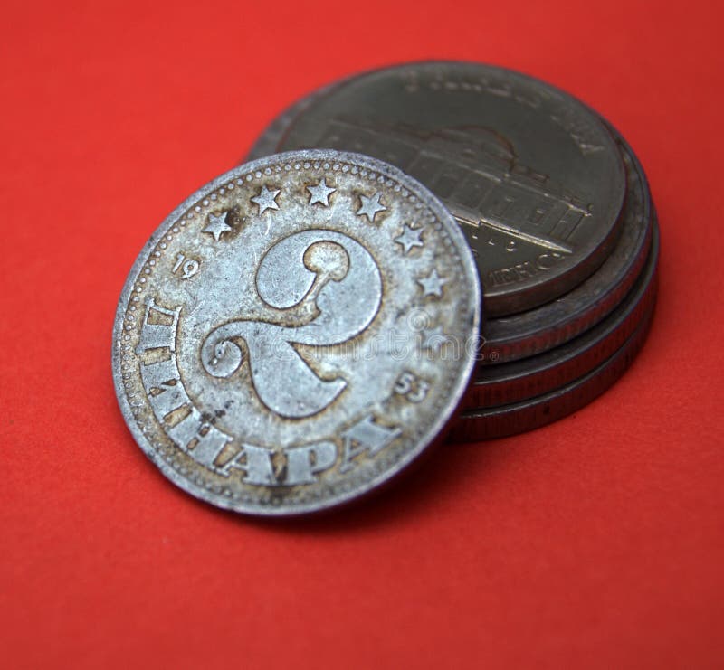 Oude Yugoslavian Dinars, Papiergeld Stock Foto Image of besteed, duur