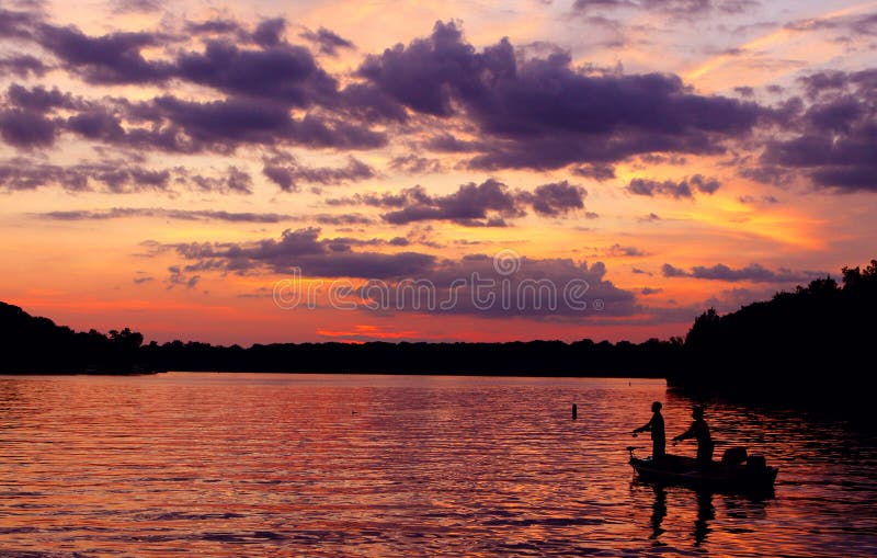 OLd Hickory Lake in Nashville Tennessee , is a recreation mecca , fishing , swimming boating , hiking and Picknicing all just a few miuntes away from the Residents. OLd Hickory Lake in Nashville Tennessee , is a recreation mecca , fishing , swimming boating , hiking and Picknicing all just a few miuntes away from the Residents