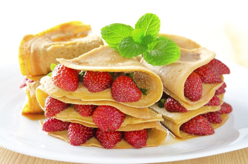 De pannekoek van de aardbei royalty-vrije stock fotografie De pannekoek van de aardbei royalty-vrije stock fotografie