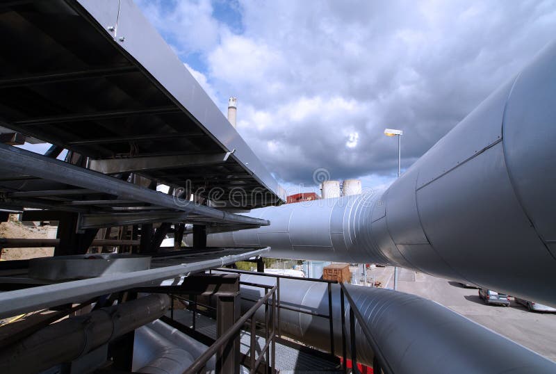 De pijpen van de ventilatie van een luchtvoorwaarde royalty-vrije stock afbeelding De pijpen van de ventilatie van een luchtvoorwaarde royalty-vrije stock afbeelding