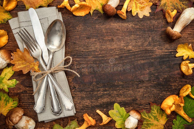 Herfst Thanksgiving tafelsetting stock afbeeldingen