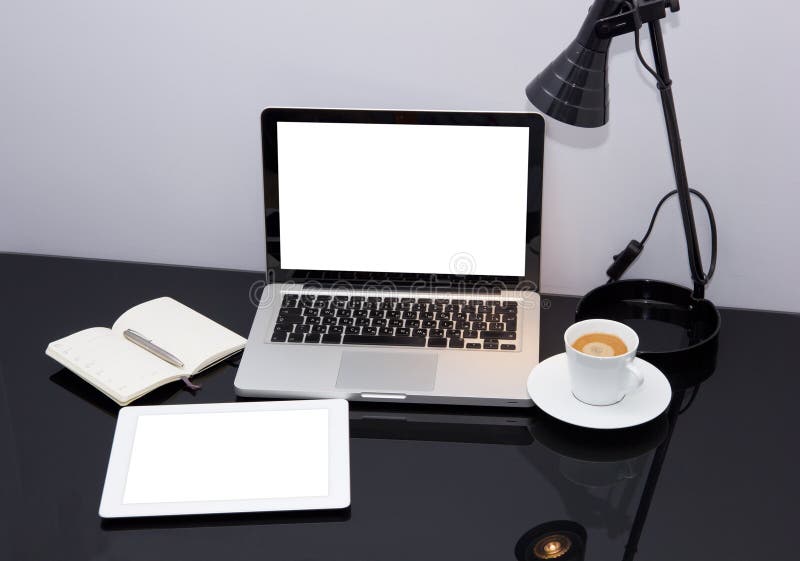 De plaats van het werk met laptop en tablet royalty-vrije stock fotografie De plaats van het werk met laptop en tablet royalty-vrije stock fotografie