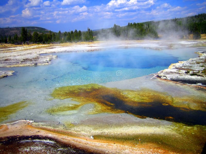 De Pool van de saffier, het Bassin van het Koekje, Yellowstone NP royalty-vrije stock foto's De Pool van de saffier, het Bassin van het Koekje, Yellowstone NP royalty-vrije stock foto's