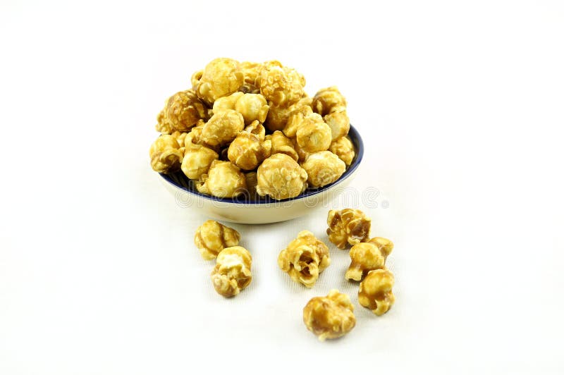 De popcorn van de karamel royalty-vrije stock afbeeldingen De popcorn van de karamel royalty-vrije stock afbeeldingen