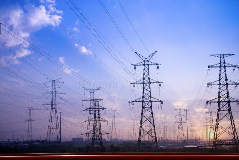 De pylonen van de elektriciteit royalty-vrije stock fotografie De pylonen van de elektriciteit royalty-vrije stock fotografie