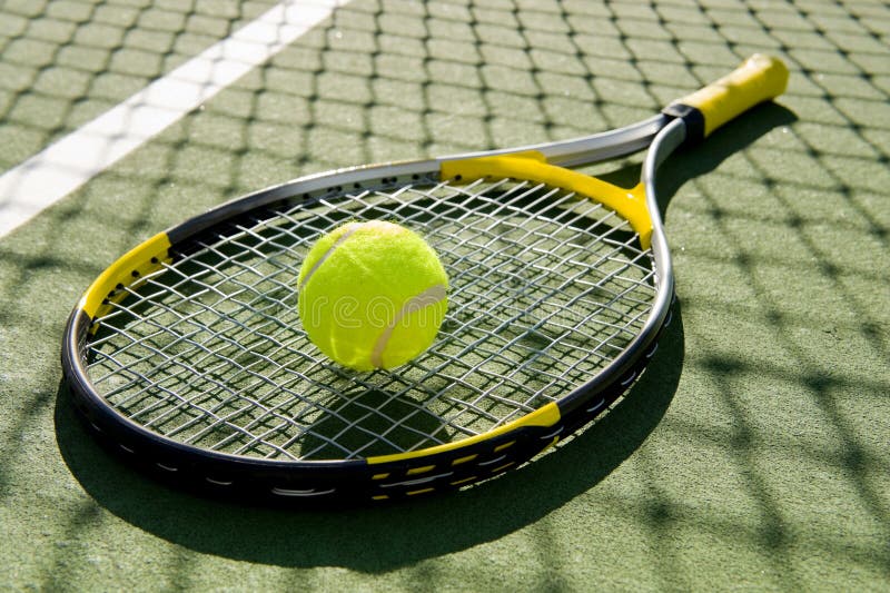 De Racket en de Bal van het tennis op Hof