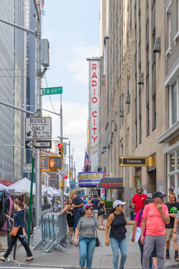 De radiozaal van de Stadsmuziek op Rockefeller-Centrum in New York royalty-vrije stock afbeelding De radiozaal van de Stadsmuziek op Rockefeller-Centrum in New York royalty-vrije stock afbeelding
