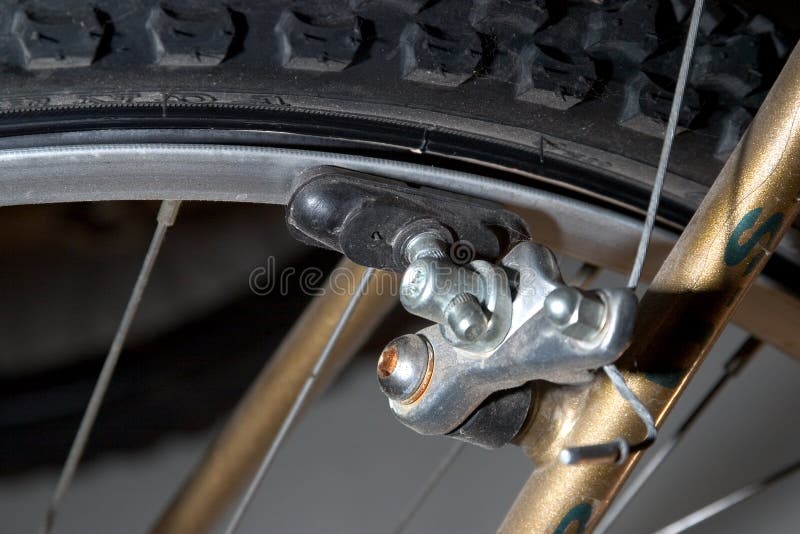 Download De Remmen van de fiets stock foto. Afbeelding bestaande uit stootkussen - 36324