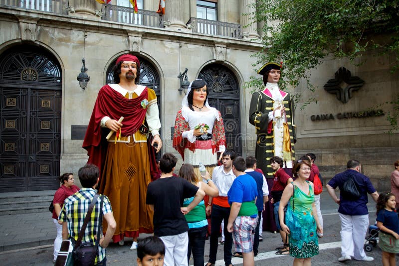 De reuzen paraderen in La Mercè Festival 2013 van Barcelona stock foto's De reuzen paraderen in La Mercè Festival 2013 van Barcelona stock foto's