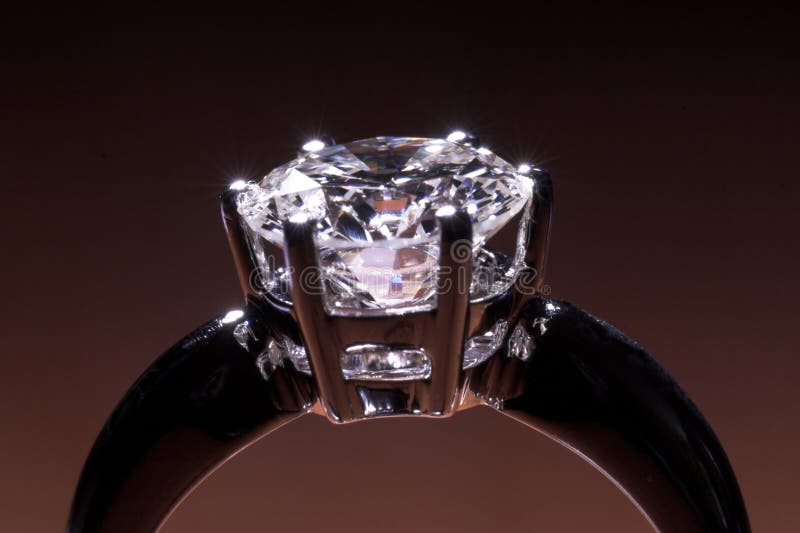De ring van de diamant