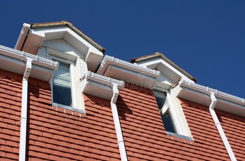 De Rioolbuizen & Soffits van goten stock fotografie De Rioolbuizen & Soffits van goten stock fotografie