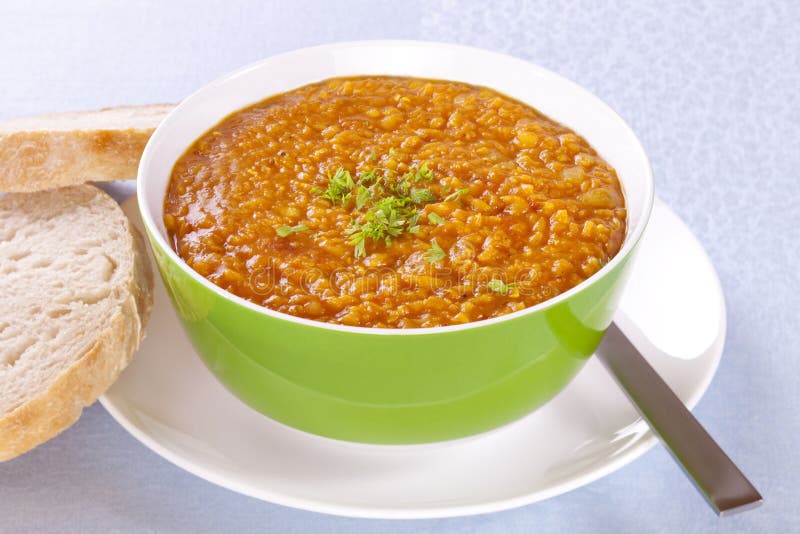 Rode Linzensoep stock foto