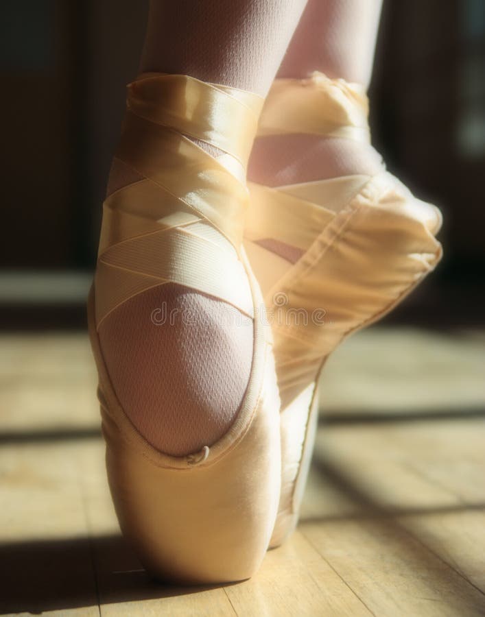 De Schoenen van het ballet stock foto De Schoenen van het ballet stock foto