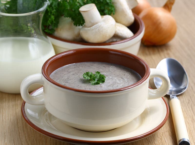 De Soep Van De Room Met Paddestoelen Stock Foto Image of soep, keuken