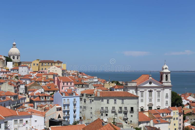 De Stad van Lissabon en Overzees Landschap Portugal stock afbeelding De Stad van Lissabon en Overzees Landschap Portugal stock afbeelding