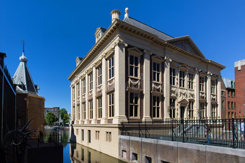 De stad van Mauritshuisden haag in Nederland stock afbeeldingen De stad van Mauritshuisden haag in Nederland stock afbeeldingen