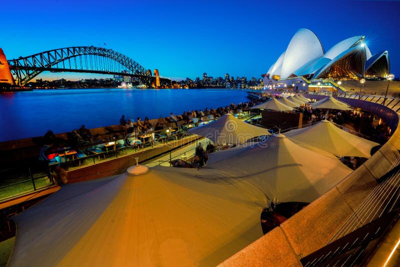 De Stad van Sydney bij nacht royalty-vrije stock fotografie