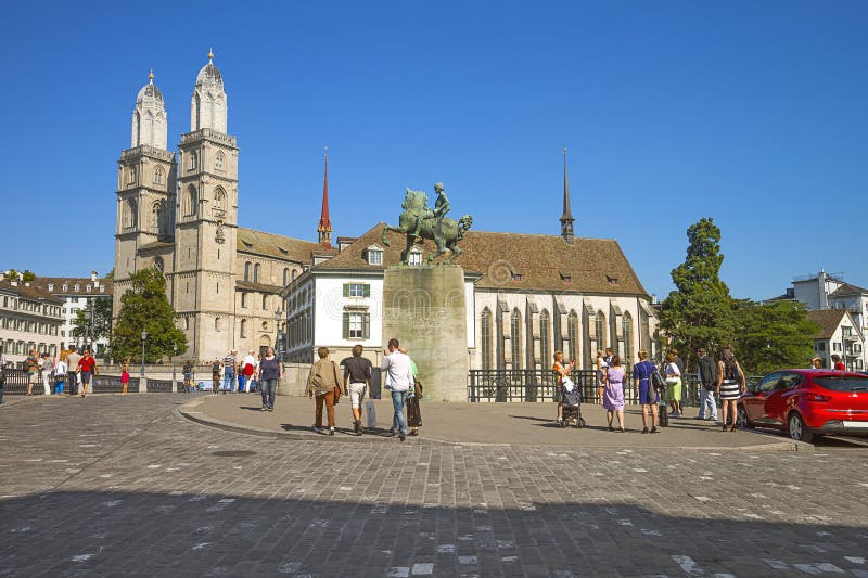 De stadscentrum van Zürich en monument aan Hans Waldmann, Zwitserland stock foto's De stadscentrum van Zürich en monument aan Hans Waldmann, Zwitserland stock foto's