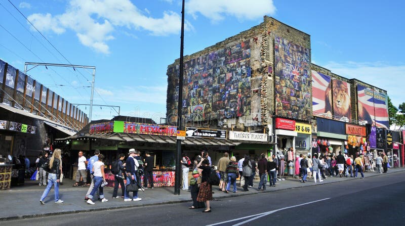 De Straat van Camden in Londen, het Verenigd Koninkrijk royalty-vrije stock afbeelding De Straat van Camden in Londen, het Verenigd Koninkrijk royalty-vrije stock afbeelding