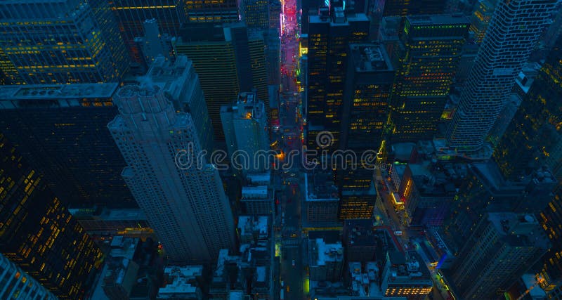 De straten van de Stad van New York bij nacht Satellietbeeld aan kruising de van de binnenstad van Manhattan Het Thema van Amerik stock afbeelding De straten van de Stad van New York bij nacht Satellietbeeld aan kruising de van de binnenstad van Manhattan Het Thema van Amerik stock afbeelding