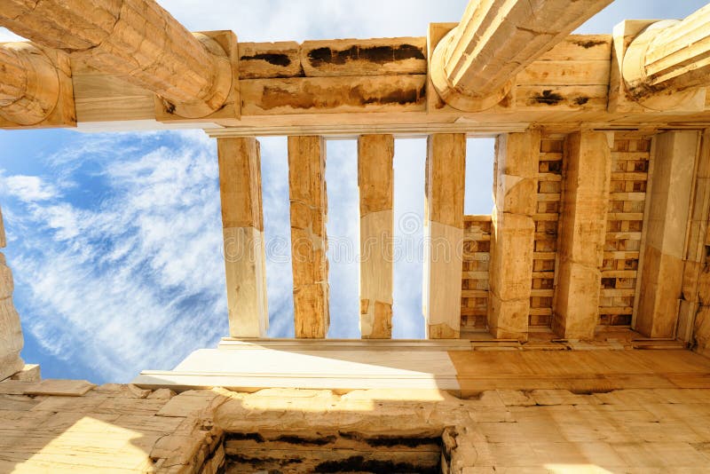 De tempel van Athena Nike Propylaea Ancient Entrance Gateway ru?neert Akropolis Athene - Griekenland, niemand stock foto's De tempel van Athena Nike Propylaea Ancient Entrance Gateway ru?neert Akropolis Athene - Griekenland, niemand stock foto's