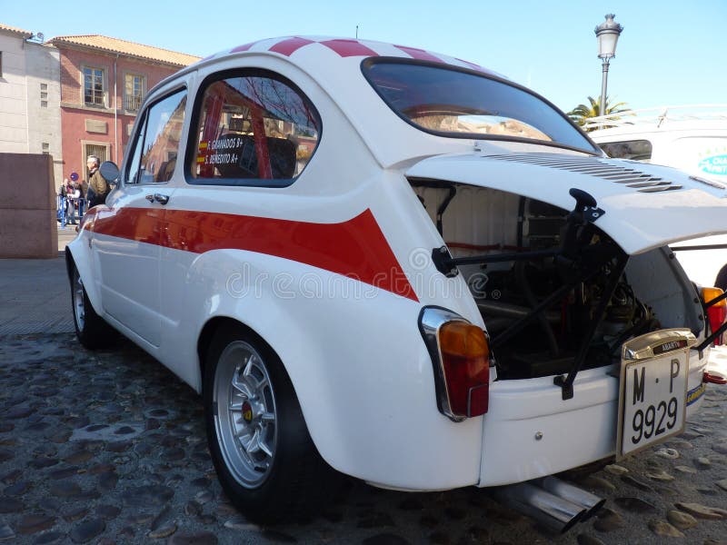 De tentoonstelling van uitstekende auto's, zet 600 Abarth in Talavera de la Reina, Spain7 royalty-vrije stock afbeelding De tentoonstelling van uitstekende auto's, zet 600 Abarth in Talavera de la Reina, Spain7 royalty-vrije stock afbeelding