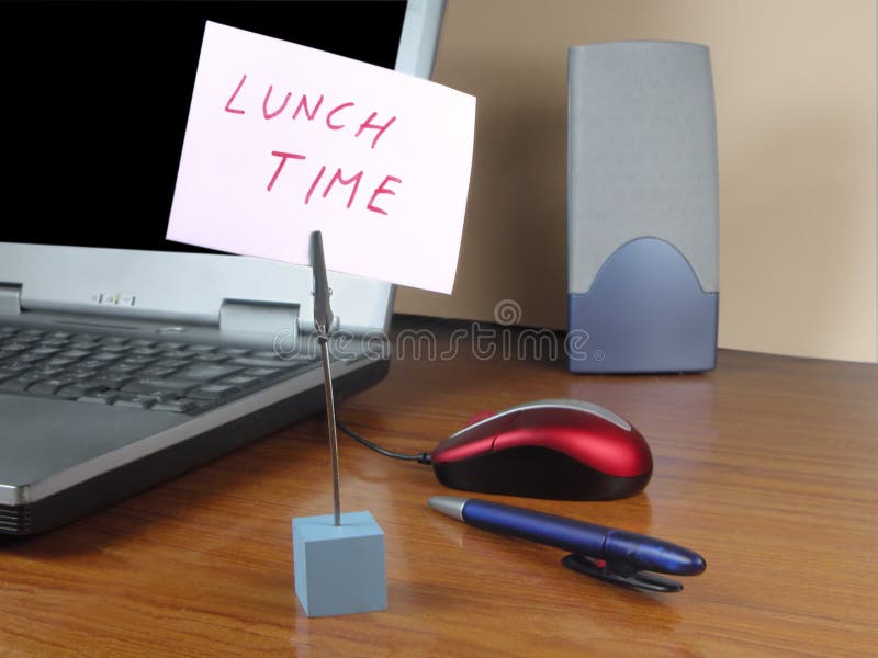 De tijd van de lunch op het kantoor
