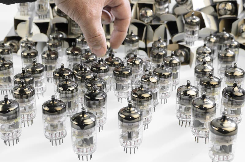 Download De Tube électronique électronique Photo stock - Image du transistor, vieux: 45371908