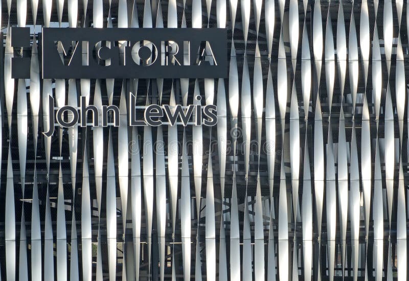 de voorgevel van de het kwartwinkelcentrum en john van Victoria lewis kleinhandelsontwikkelingen in Leeds West-Yorkshire royalty-vrije stock afbeelding de voorgevel van de het kwartwinkelcentrum en john van Victoria lewis kleinhandelsontwikkelingen in Leeds West-Yorkshire royalty-vrije stock afbeelding