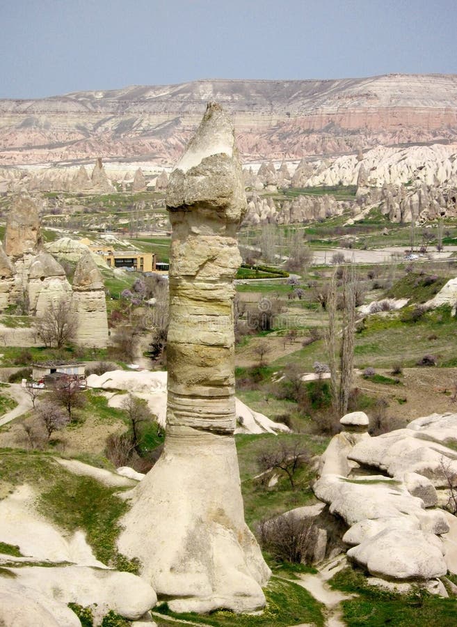 De vorming van de de valleirots van de Cappadocialiefde in Turkije royalty-vrije stock foto De vorming van de de valleirots van de Cappadocialiefde in Turkije royalty-vrije stock foto