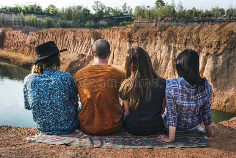 De vrienden reizen samen het Concept van het Vakantieavontuur royalty-vrije stock foto De vrienden reizen samen het Concept van het Vakantieavontuur royalty-vrije stock foto