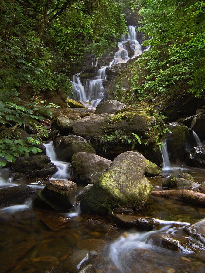 De Waterval van Torc, Ierland royalty-vrije stock fotografie De Waterval van Torc, Ierland royalty-vrije stock fotografie