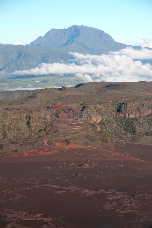 De weg aan de vulkaan van Piton DE La Fournaise royalty-vrije stock fotografie De weg aan de vulkaan van Piton DE La Fournaise royalty-vrije stock fotografie