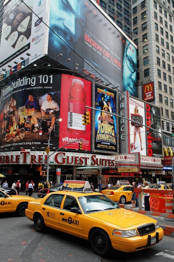 De Weg van Broadway in New York stock foto's De Weg van Broadway in New York stock foto's