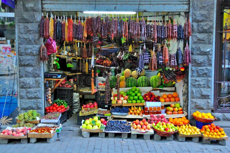 De Winkel van Churchkhela van het fruit, Tibilisi Georgië royalty-vrije stock afbeeldingen De Winkel van Churchkhela van het fruit, Tibilisi Georgië royalty-vrije stock afbeeldingen
